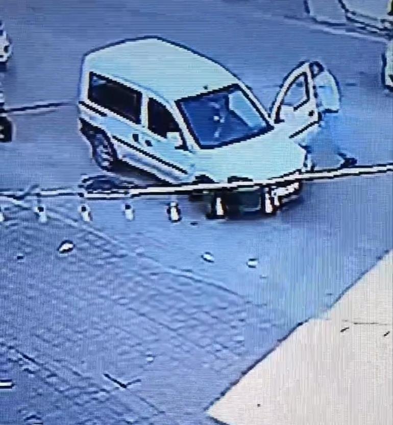 Akan trafikte akılalmaz tuzak Direksiyona geçip arabayı çaldı