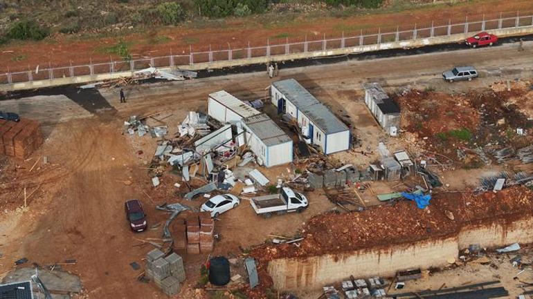 Antalyada hortum faciası 4 kişinin öldüğü şantiye havadan görüntülendi Seyir terasını yerle bir etti