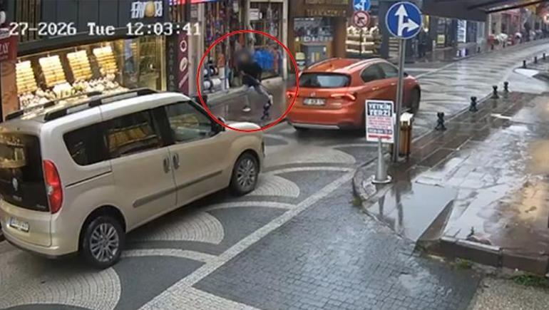 Kastamonuda sokakta tüfekle dehşet anı kamerada 4 kişi yaralandı