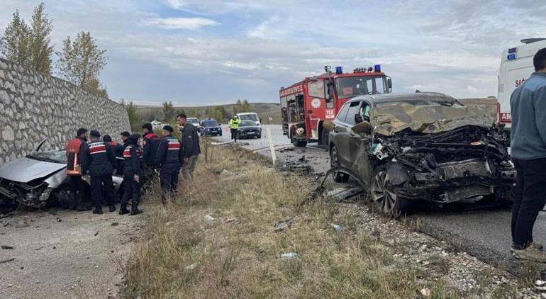 Çorum’da can pazarı Cip ile otomobil çarpıştı: 4 ölü, 2 yaralı