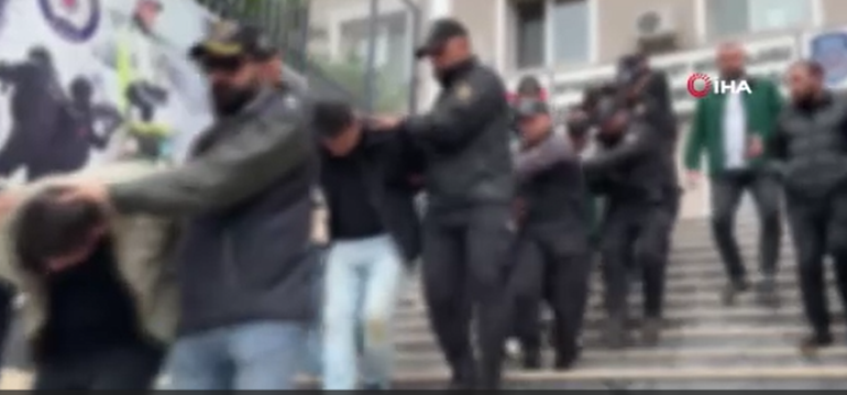 Hedefi karıştırdılar Özel harekattan kaçmaya çalıştı: Nefes kesen anlar kamerada