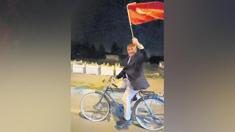 Cumhuriyet coşkusu geceyi aydınlattı