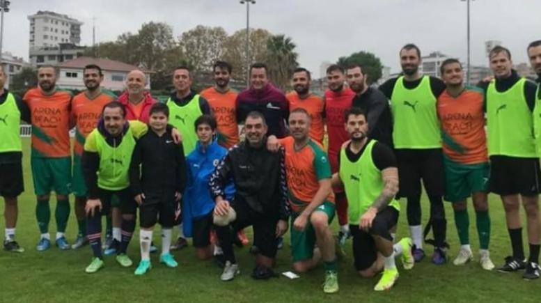 Fenerbahçeli ve Alanyasporlu yöneticiler Dereağzında maç yaptı