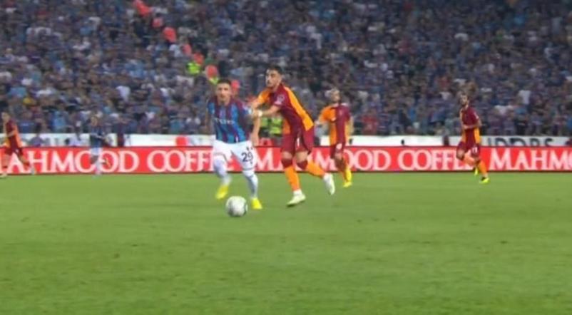 Trabzonspor-Galatasaray maçında tartışma yaratan pozisyon Penaltı mı