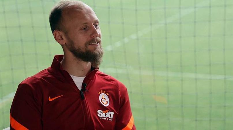 Semih Kaya futbolu bıraktığını açıkladı