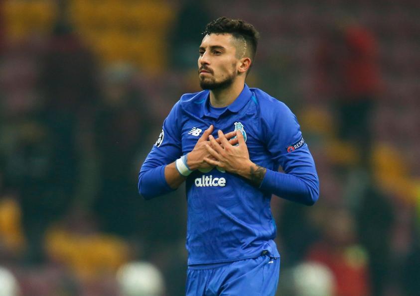 Porto, Alex Telles için Chelseaden 46 milyon euro talep etti