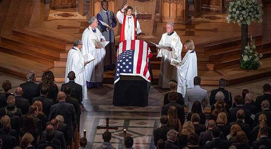 Senatör McCain son yolculuğuna uğurlandı