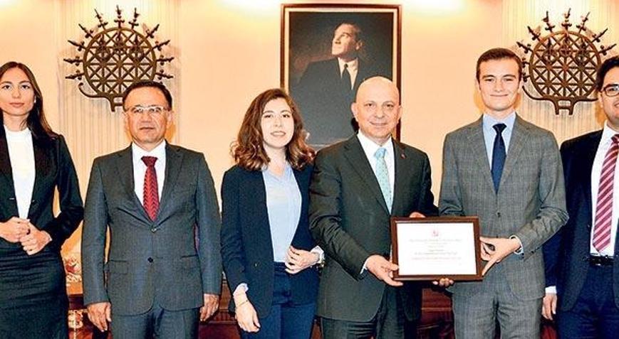 Genç hukukçular dünya 3.’sü oldu