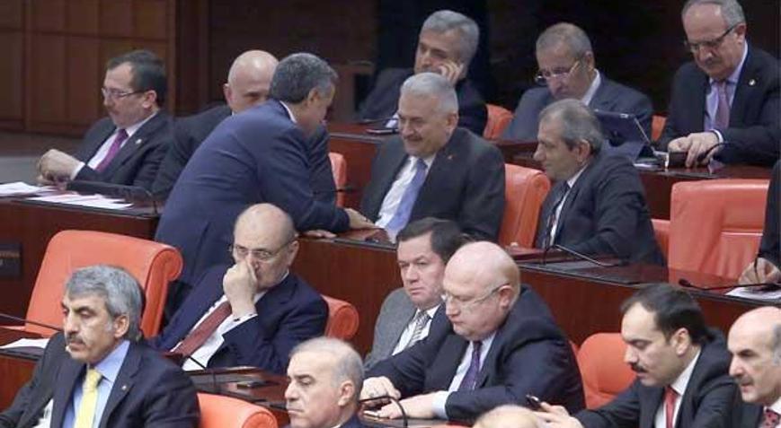 4 bakan için Yüce Divan yolu kapandı