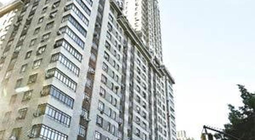 Ertuğ, bu binadan ölüme atladı