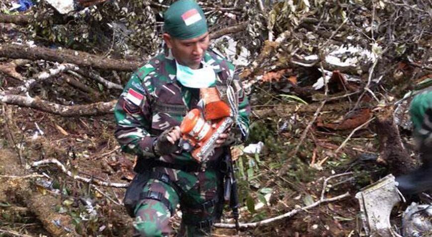 Düşen uçağın karakutusu bulundu