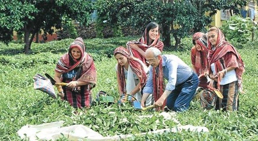 ‘Üstün hizmet madalyası verdiler’