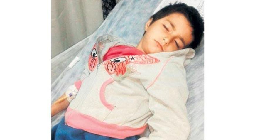 Okulda dağıtılan sandviçi yedi öldü