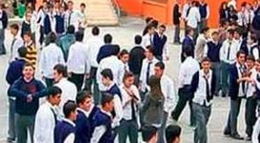 Liselere kayıtta yaş sınırı kaldırıldı