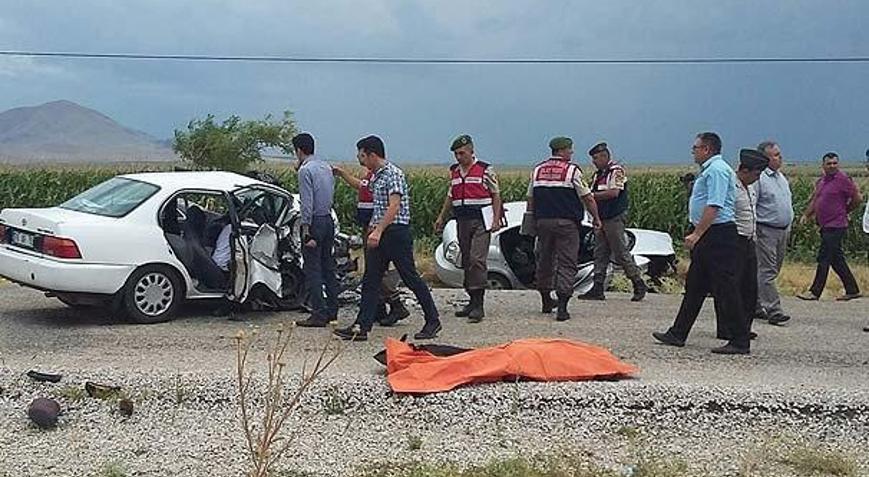 Son dakika: Karamanda yürek burkan kaza Çok sayıda ölü ve yaralı var Son dakika: Karamanda yürek burkan kaza Çok sayıda ölü ve yaralı var