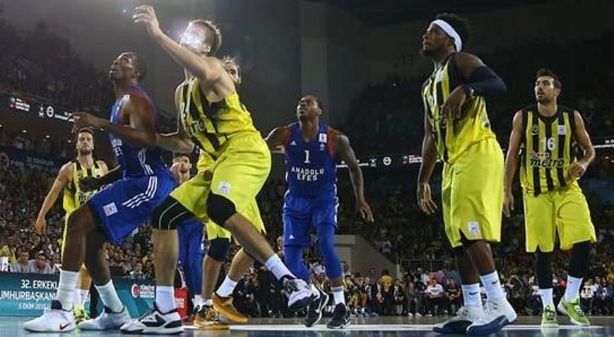 Fenerbahçe - Anadolu Efes: 77-69 İşte maçın özeti