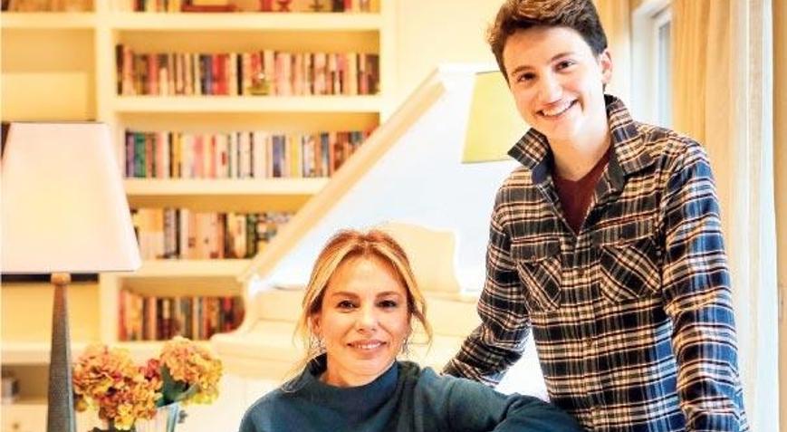 ‘Ailece sanata düşkünüz’