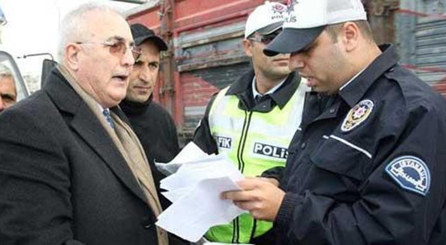 Milletvekili polise yakalandı