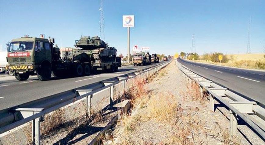 Irak sınırına ağır sevkiyat başladı