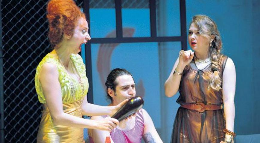 Türk-Yunan dostluğu sahnede bir arada