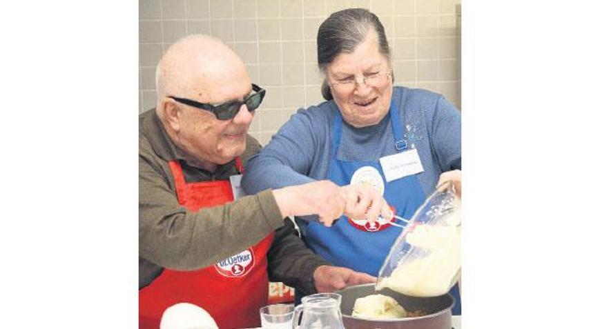 Braille alfabesi ile tatlı kitapçığı hazır