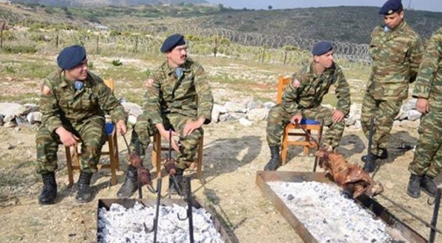 Eşek Adasında kuzu çevirdiler