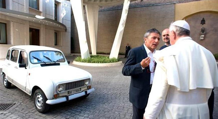 Papa'ya 300 bin kilometrede, 20 yıllık araba - Son Dakika Milliyet Papa'ya 300 bin kilometrede, 20 yıllık araba - Son Dakika Milliyet