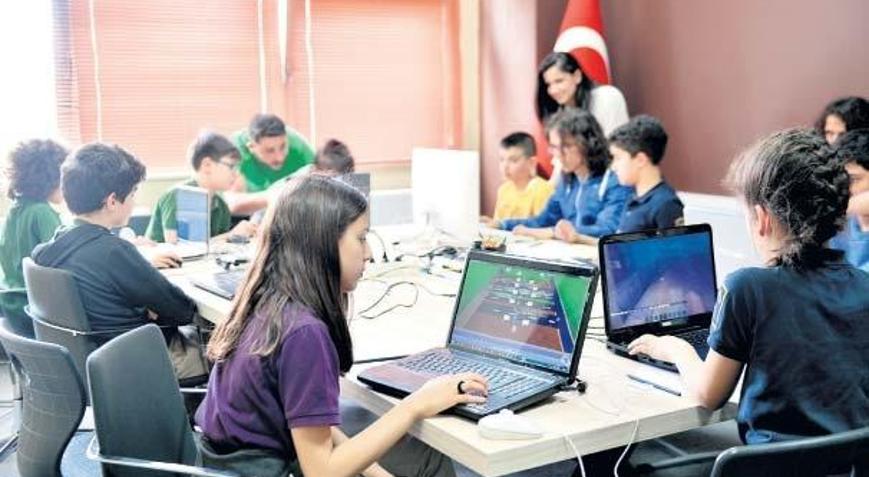 Otizmli çocuklar  için oyun ürettiler