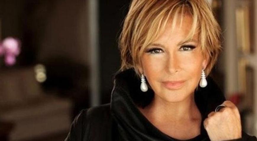 Filiz Akın kimdir