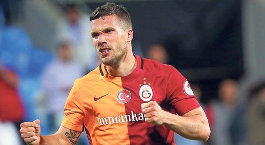 Podolski hâlâ üst seviyede Podolski hâlâ üst seviyede