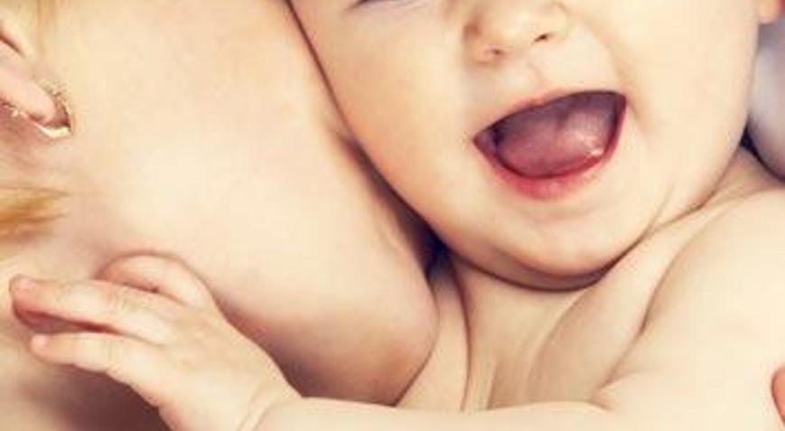 Bebeğinizin sağlıklı gelişimi için reflekslerini takip edin