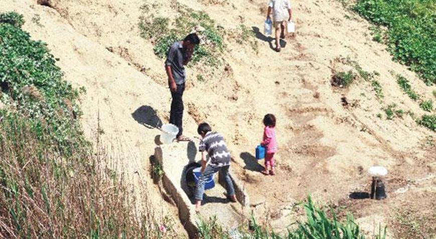 Mevsimlik tarım işçileri bakterili su içiyor