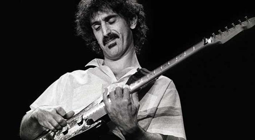 Frank Zappa hologram turnesine çıkıyor