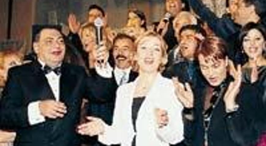 Laik bir dua: 10. Yıl Marşı