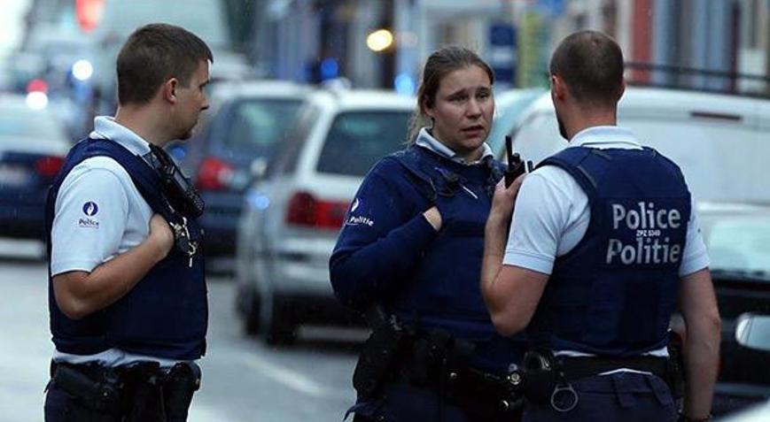 APnin 4 üyesine Belçikada nükleer silah protestosundan gözaltı
