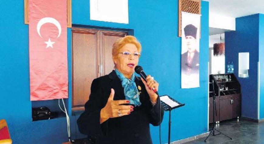 ‘Kadınlar siyasette daha etkili olmalı’