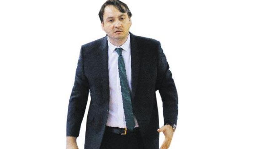 Pınar Karşıyaka evinde başka güzel