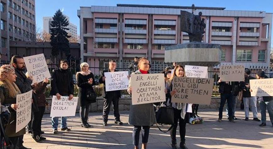 Engelli öğretmenler atama istiyor