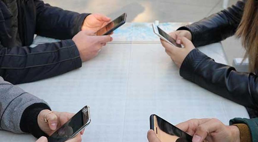 Olumsuz sosyal medya kullanımı ruhsal bozukluğa yol açıyor