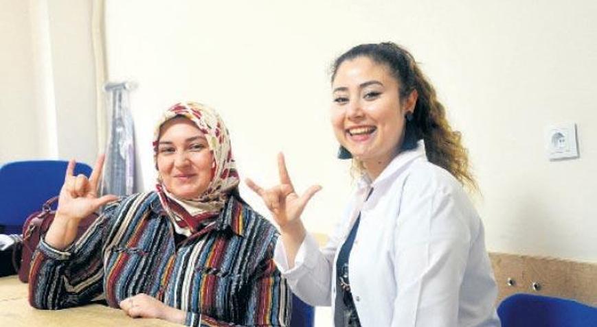 İşaret diliyle engeller kalkıyor