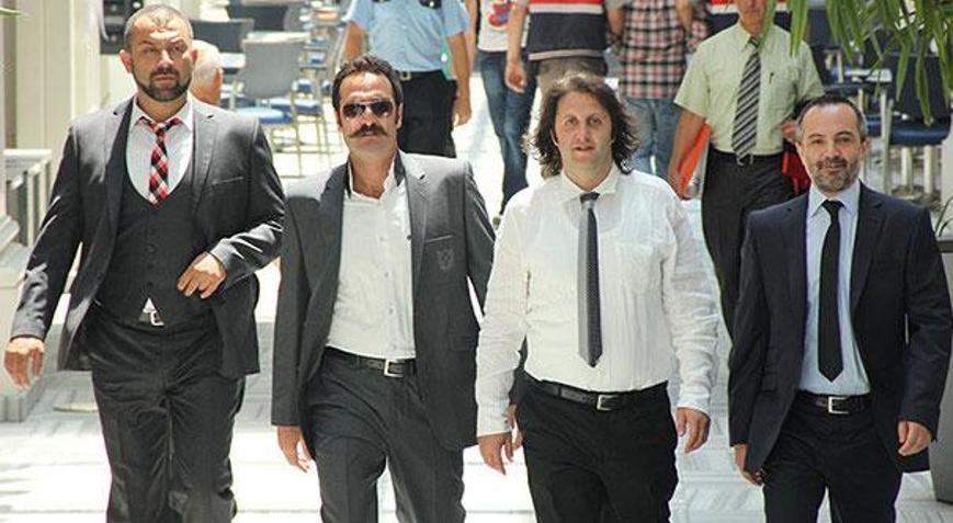 Çakallarla Dans 4 nerede çekildi, konusu nedir Çakallarla Dans 4 oyuncuları kimlerdir
