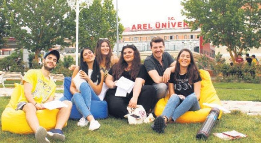 İstanbul Arel, öğrencilerini iş dünyasına hazırlıyor