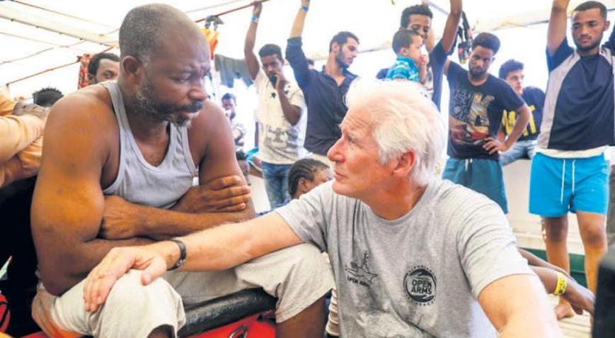 Richard Gere onları kendi villasında ağırlasın’