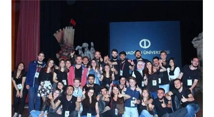 SMİT SUMMİT’15 İLETİŞİM SEKTÖRÜNÜN EN ÖNEMLİ İSİMLERİNİ AĞIRLADI