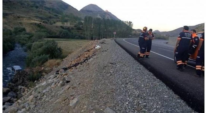 AKINTIYA KAPILIP 80 METRE SÜRÜKLENEN ARAÇTAN SAĞ ÇIKTILAR