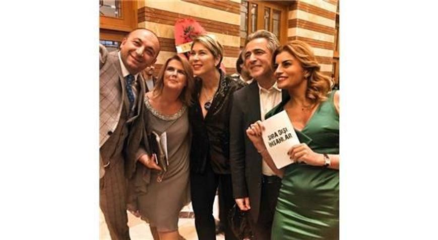 SIRA DIŞI İNSANLAR BELGESELİ, SEYİRCİYLE BULUŞTU