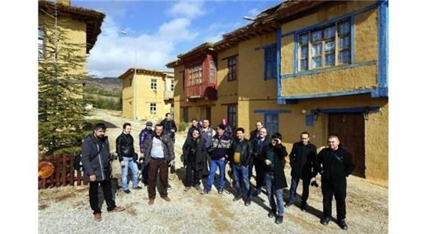 KARAMANLI FOTOĞRAĞ TUTKUNLARI, BEYŞEHİR’E HAYRAN KALDI