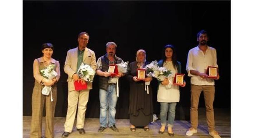 KÜRTÇE OYUN YAZMA YARIŞMASI’NIN ÖDÜLLERİ VERİLDİ