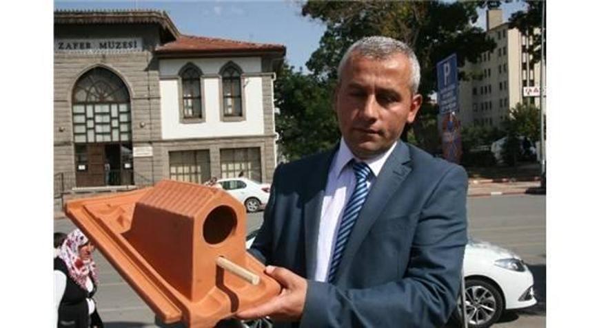 KIRILAN KİREMİTLERİN YERİNİ “KUŞ EVLERİ” ALACAK