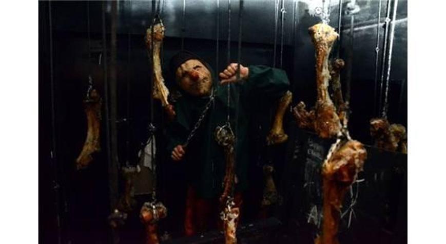 Bu Evde Korktuğunuz Başınıza Geliyor